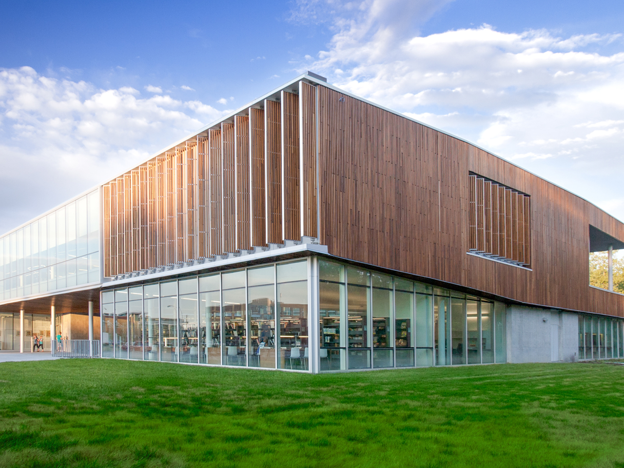 Bibliothèque Raymond-Lévesque - Saint-Hubert